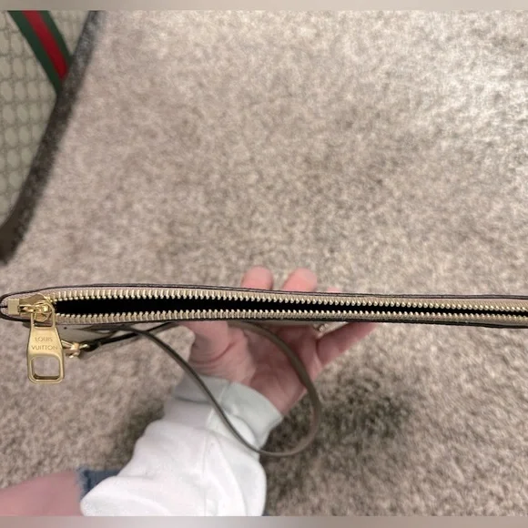 Louis Vuitton Monogram Empreinte Pochette - Picture 3 of 11